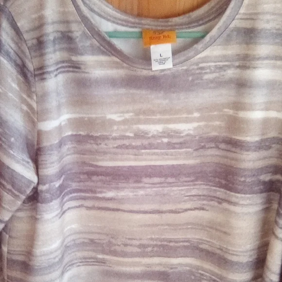 Ruby Rd. Women's Blouse in Subtle Gray and Cream - Picture 2 of 15